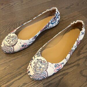Size 13 tory burch leather flats - mild wear on bottom of shoes
